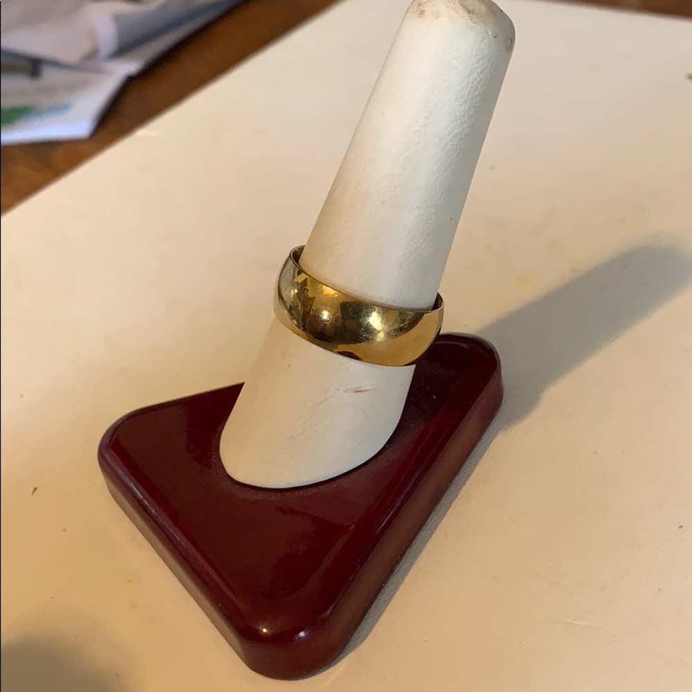 Plain gold finish band